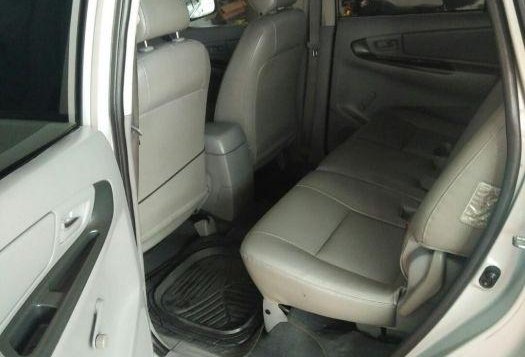 Selling Toyota Innova 2005 Manual Diesel in Lipa-3