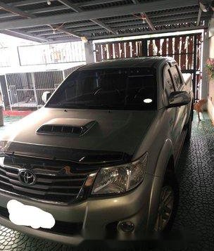 Selling Silver Toyota Hilux 2013 Manual Diesel in Manila