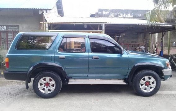 Selling 2nd Hand Toyota Hilux 2002 in Quezon City-2