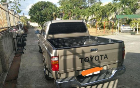 Toyota Hilux 2004 at 124000 km for sale -4