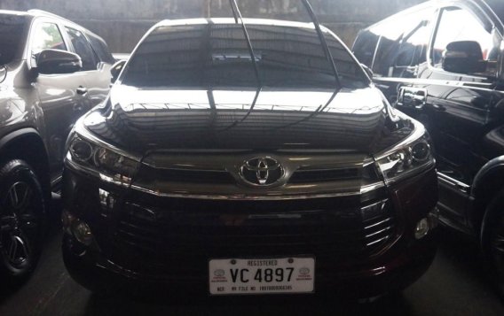 Selling Red Toyota Innova 2016 in Manila