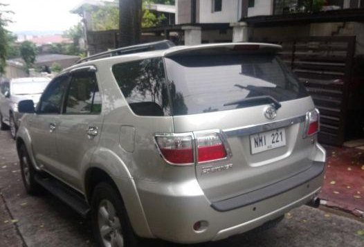 Selling 2nd Hand Toyota Fortuner 2009 in Marikina-2