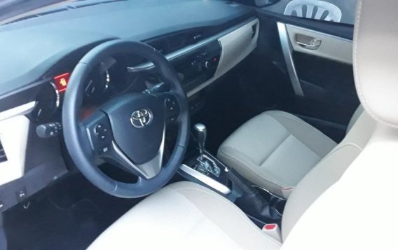 2nd Hand Toyota Corolla Altis 2015 at 17500 km for sale in Parañaque-4