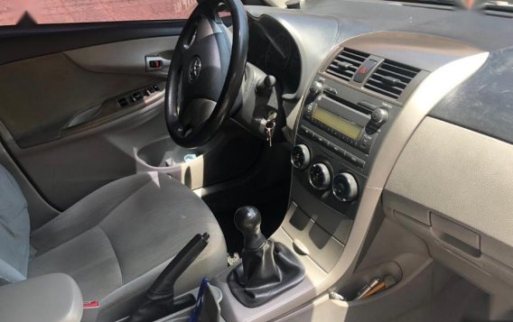 Selling Toyota Altis 2009 Manual Gasoline in Parañaque-7