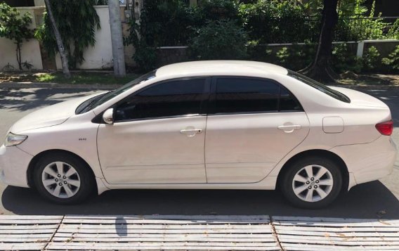 Selling Toyota Altis 2009 Manual Gasoline in Parañaque