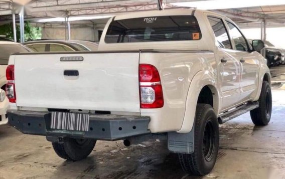 Toyota Hilux 2013 Manual Diesel for sale in Makati-3