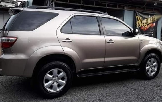 2nd Hand Toyota Fortuner 2010 for sale in Bacoor-5