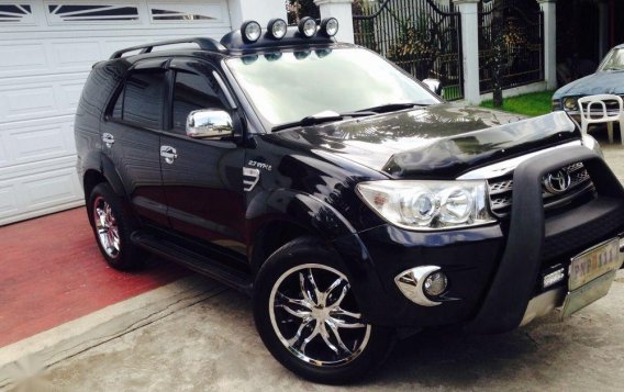 2nd Hand Toyota Fortuner 2009 at 70000 km for sale-2