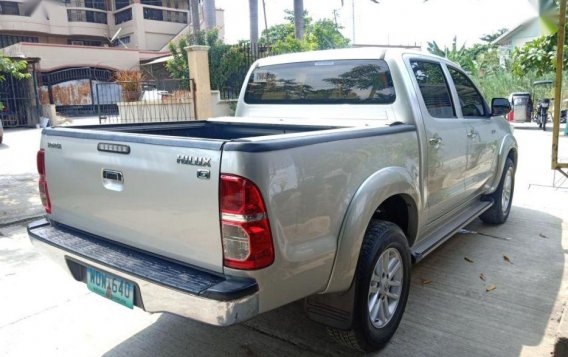 Selling 2nd Hand Toyota Hilux 2014 in Santa Rosa-2
