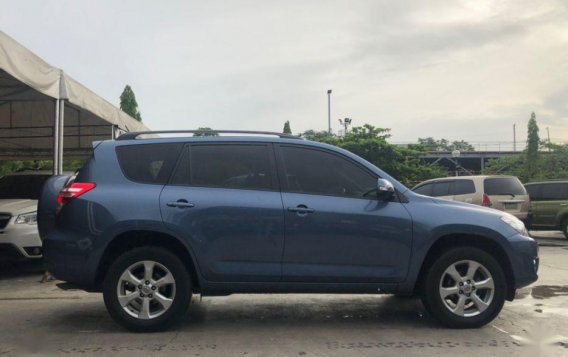 2nd Hand Toyota Rav4 2010 Automatic Gasoline for sale in Makati-11