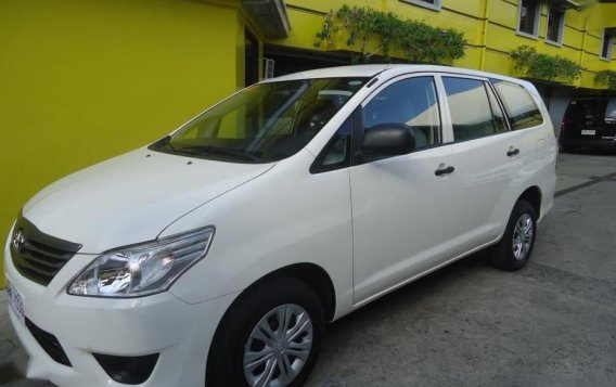 White Toyota Innova 2014 Manual Diesel for sale in Pasay-1