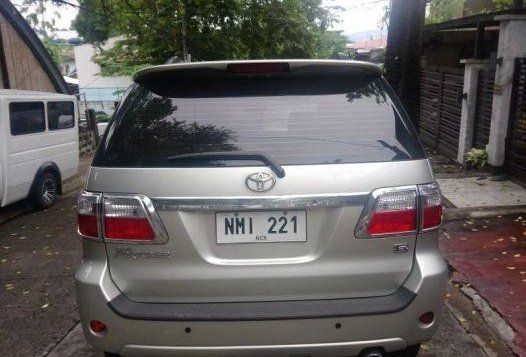 Selling 2nd Hand Toyota Fortuner 2009 in Marikina-3