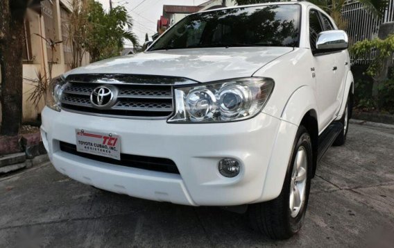 2nd Hand Toyota Fortuner 2010 at 60000 km for sale