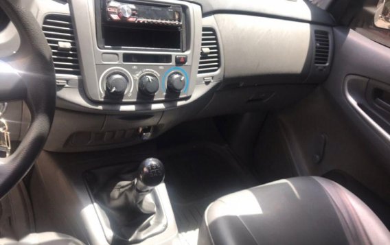 2nd Hand Toyota Innova 2013 at 70000 km for sale in Manila-1