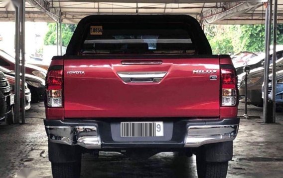 Selling 2nd Hand Toyota Hilux 2016 in Makati-1