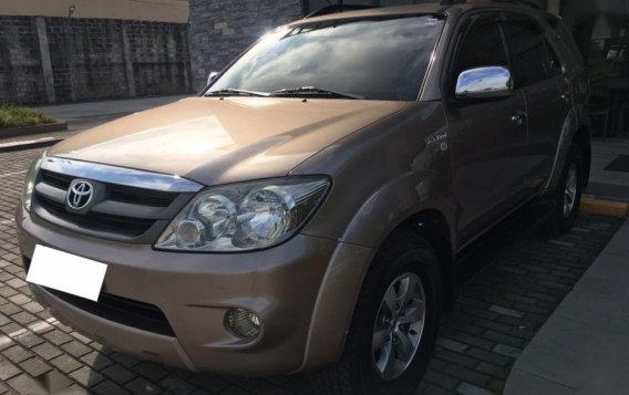 2nd Hand Toyota Fortuner 2007 at 70000 km for sale in San Fernando-1