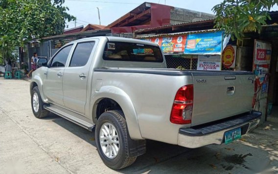Selling 2nd Hand Toyota Hilux 2014 in Santa Rosa-1
