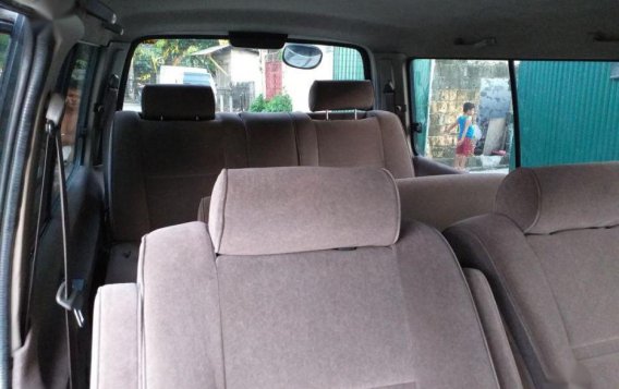 Selling 2nd Hand Toyota Hiace 2002 at 120000 km in Meycauayan-8
