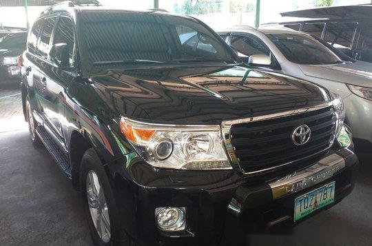 Selling Black Toyota Land Cruiser 2012 in Manila