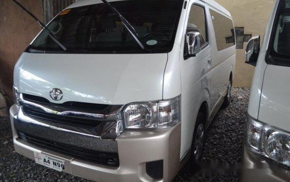 Selling White Toyota Hiace 2018 at 1900 km in Manila-2