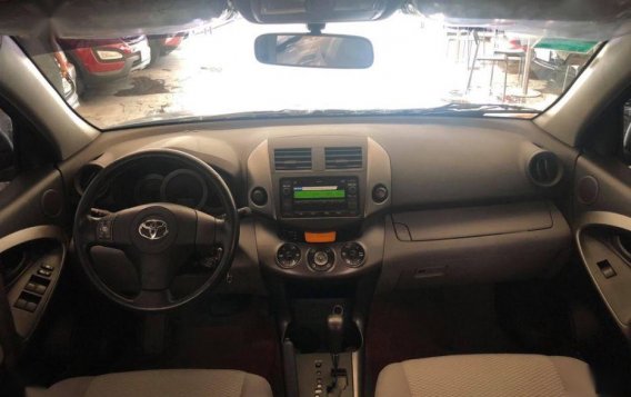 2nd Hand Toyota Rav4 2010 at 43000 km for sale in Makati-11