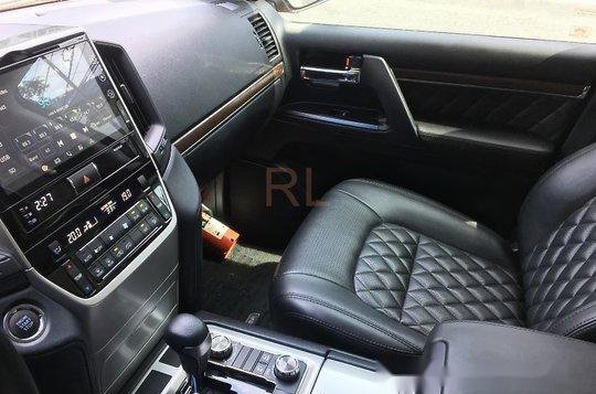 Black Toyota Land Cruiser 2018 for sale in Quezon City-3