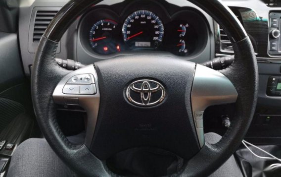 Toyota Fortuner 2016 Manual Diesel for sale in Quezon City-5