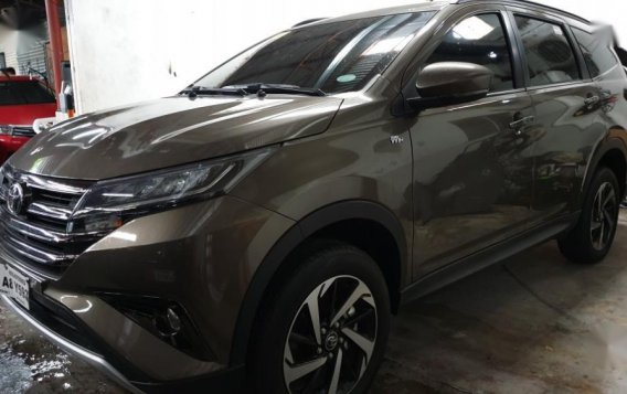 Toyota Rush 2019 at 10000 km for sale-2