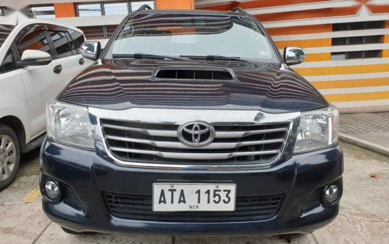 Selling Toyota Hilux 2015 Manual Diesel in Quezon City-1