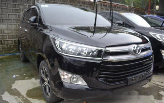 Selling Black Toyota Innova 2017 Manual Diesel at 12800 km in Manila-1