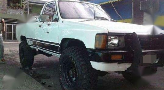 Selling Toyota Hilux 1985 Manual Gasoline in Manila-1