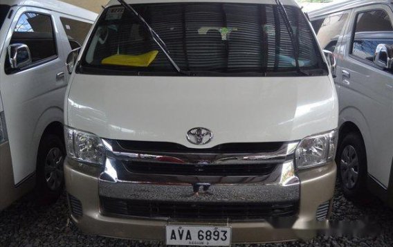 Selling White Toyota Hiace 2015 Manual Diesel at 22000 km in Manila-2