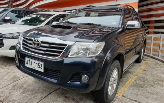 Selling Toyota Hilux 2015 Manual Diesel in Quezon City-5