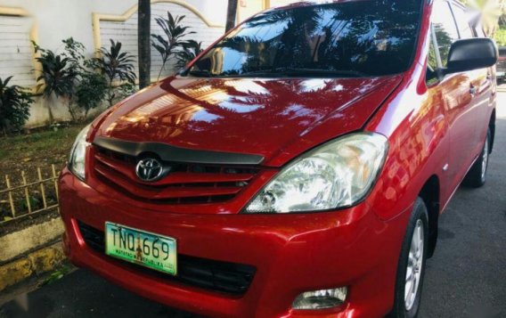 Selling Toyota Innova 2011 Manual Gasoline in Quezon City-1