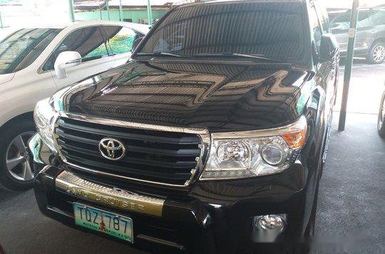 Selling Black Toyota Land Cruiser 2012 in Manila-1