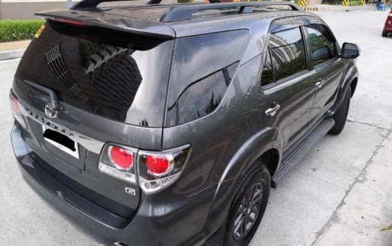 Toyota Fortuner 2016 Manual Diesel for sale in Quezon City-1