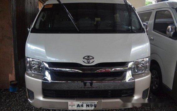 Selling White Toyota Hiace 2018 at 1900 km in Manila-3