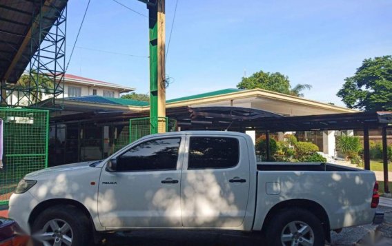 Selling 2nd Hand Toyota Hilux 2012 in Quezon City-2
