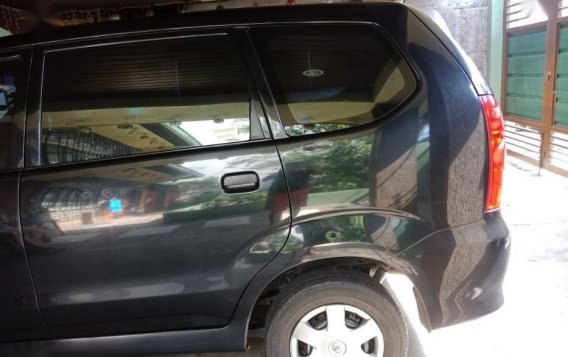 Selling 2nd Hand Toyota Avanza 2011 Manual Gasoline at 80000 km in Manila-1
