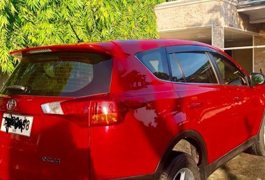 2nd Hand Toyota Rav4 2014 Automatic Gasoline for sale in Parañaque-1
