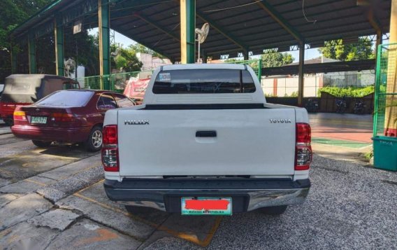 Selling 2nd Hand Toyota Hilux 2012 in Quezon City-4