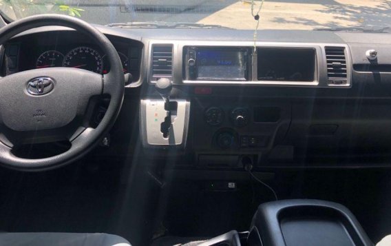 2nd Hand Toyota Hiace 2016 Automatic Diesel for sale in Pasig-3