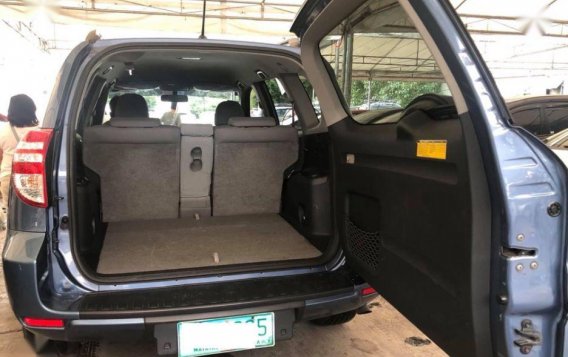 2nd Hand Toyota Rav4 2010 at 43000 km for sale in Makati-7