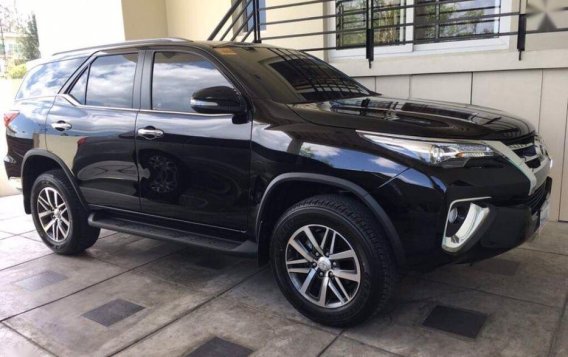 2nd Hand Toyota Fortuner 2017 for sale in Quezon City-2