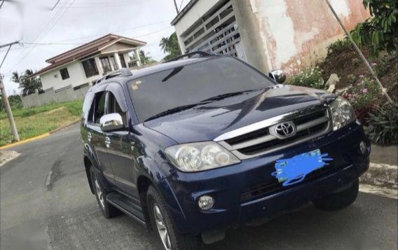 Blue Toyota Fortuner 2009 at 130000 km for sale-1