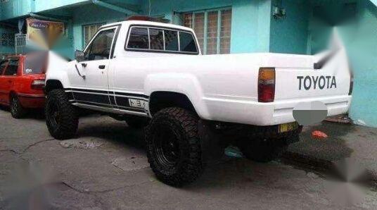 Selling Toyota Hilux 1985 Manual Gasoline in Manila-2