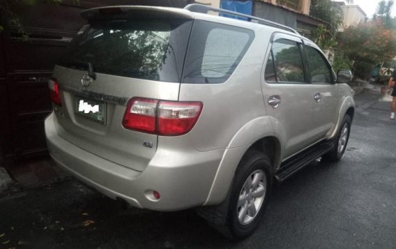 Sell 2nd Hand 2010 Toyota Fortuner at 70000 km in Pasig-2