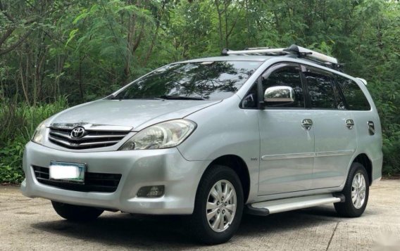 Selling 2nd Hand Toyota Avanza 2011 in Parañaque-1