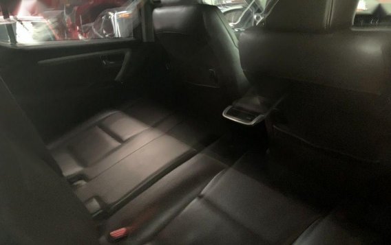 Selling Silver Toyota Fortuner 2017 SUV in Quezon City-7