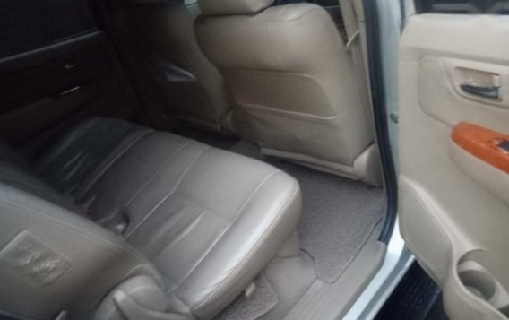 Sell 2nd Hand 2010 Toyota Fortuner at 70000 km in Pasig-4